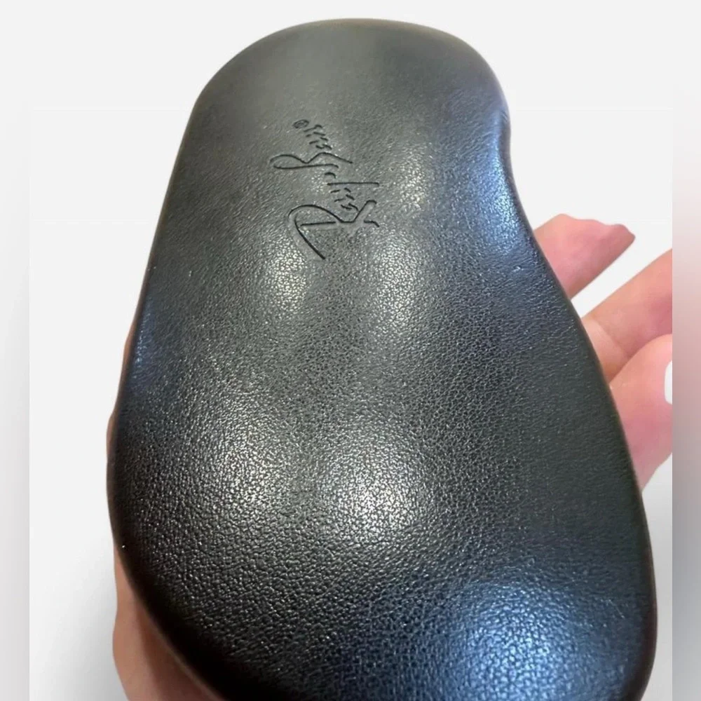 Ray-Ban Black Leather Clamshell Eye Glasses Case Hard Grey Liner 1.5"x6.5" 2.5 C - Picture 3 of 5